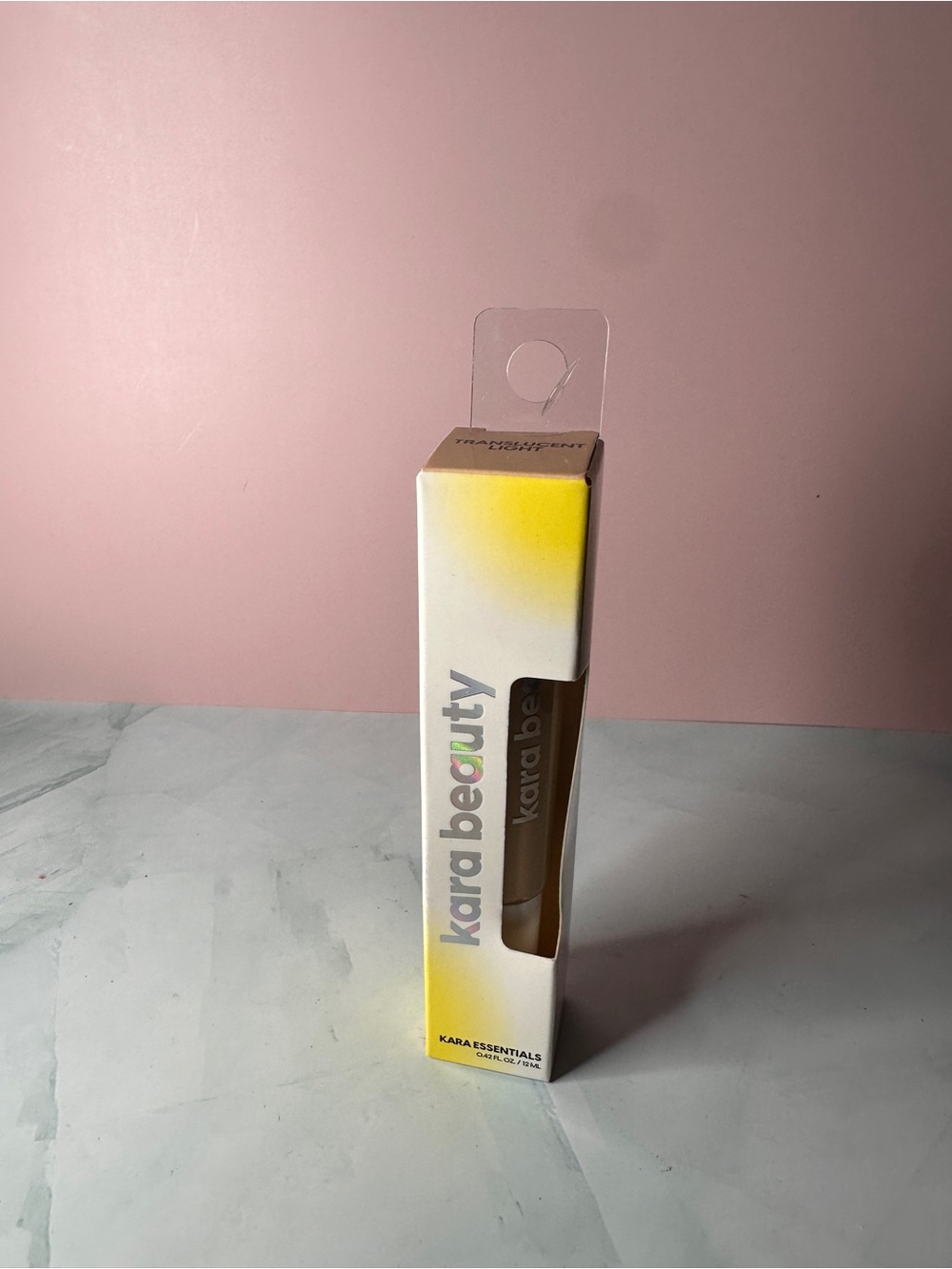 Eyeshadow primer - Kara- translucent light